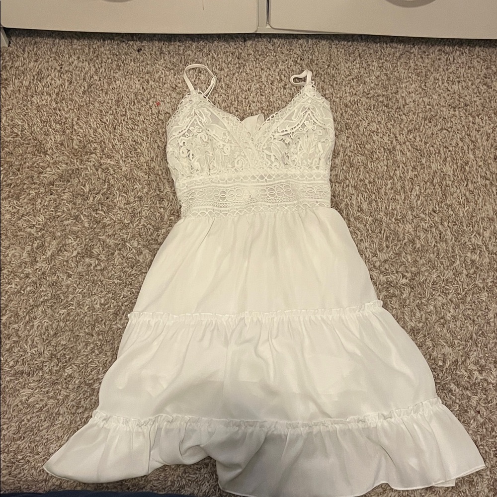 White Lace Sleeveless Dress